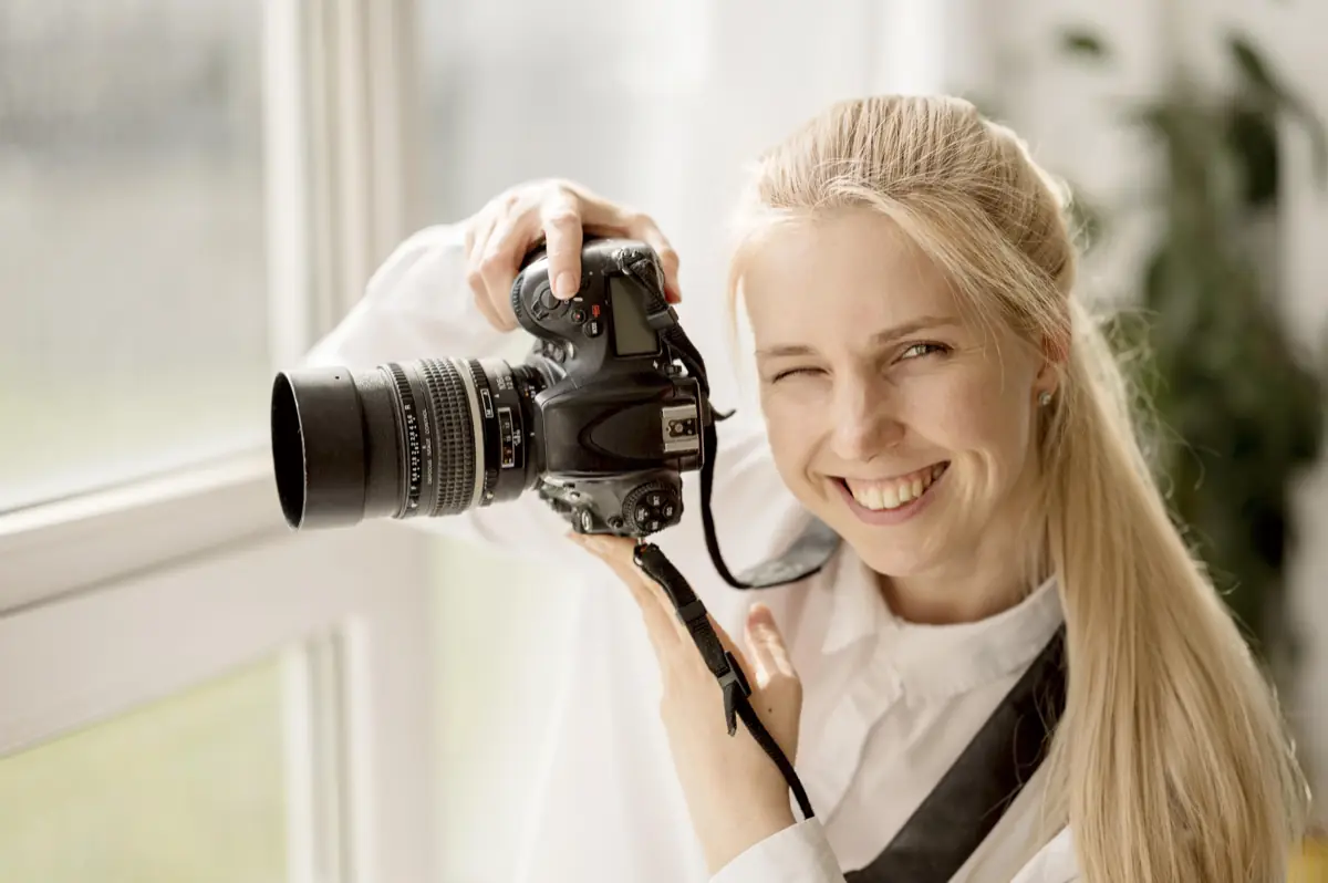 Profesionalni fotograf na otroškem dogodku